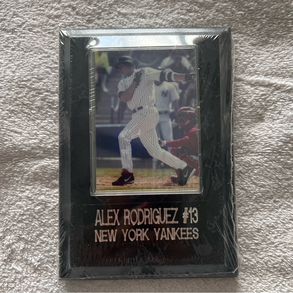 NEW IN PACKAGING ALEX RODRIGUEZ ACTION PHOTO IN CASE ON PLAQUE- UNSIGNED